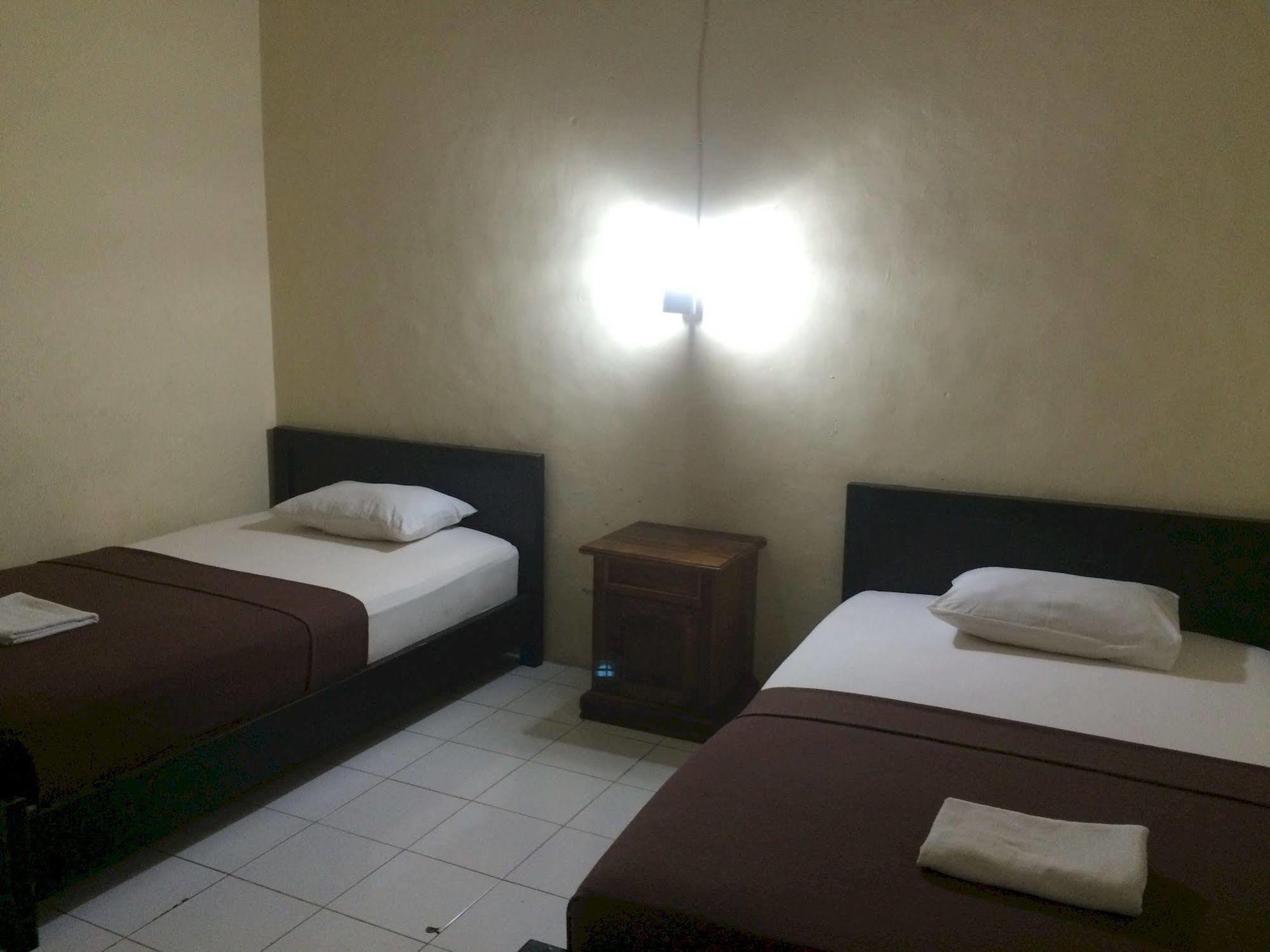 Waringin Homestay Kuta Lombok Esterno foto