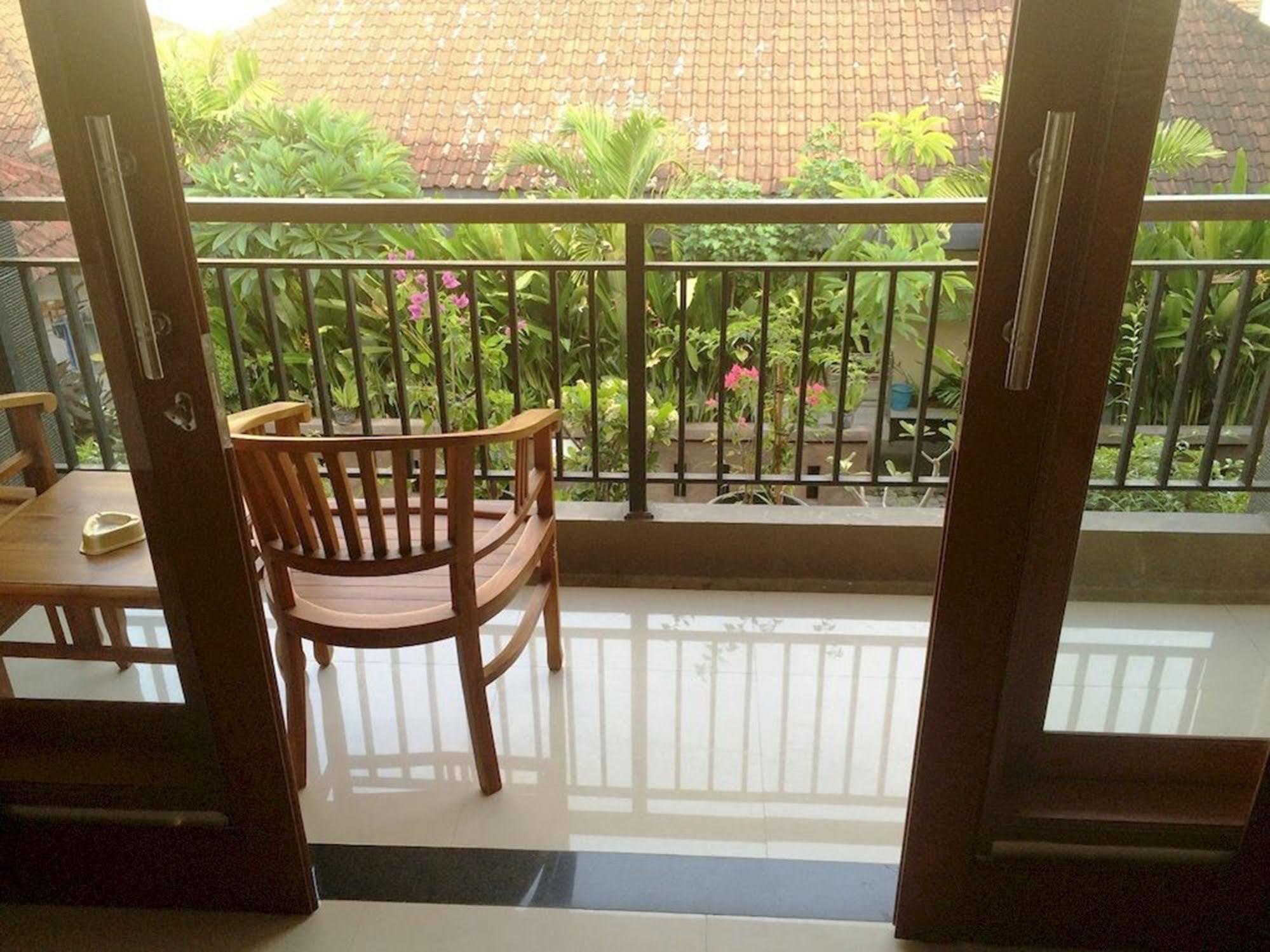 Waringin Homestay Kuta Lombok Esterno foto